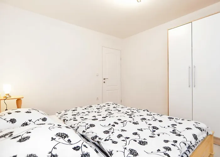 Zivan 1739 Apartman *